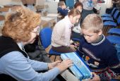 7300 de copii au primit încălţăminte de iarnă, din partea CERI şi Edelweiss