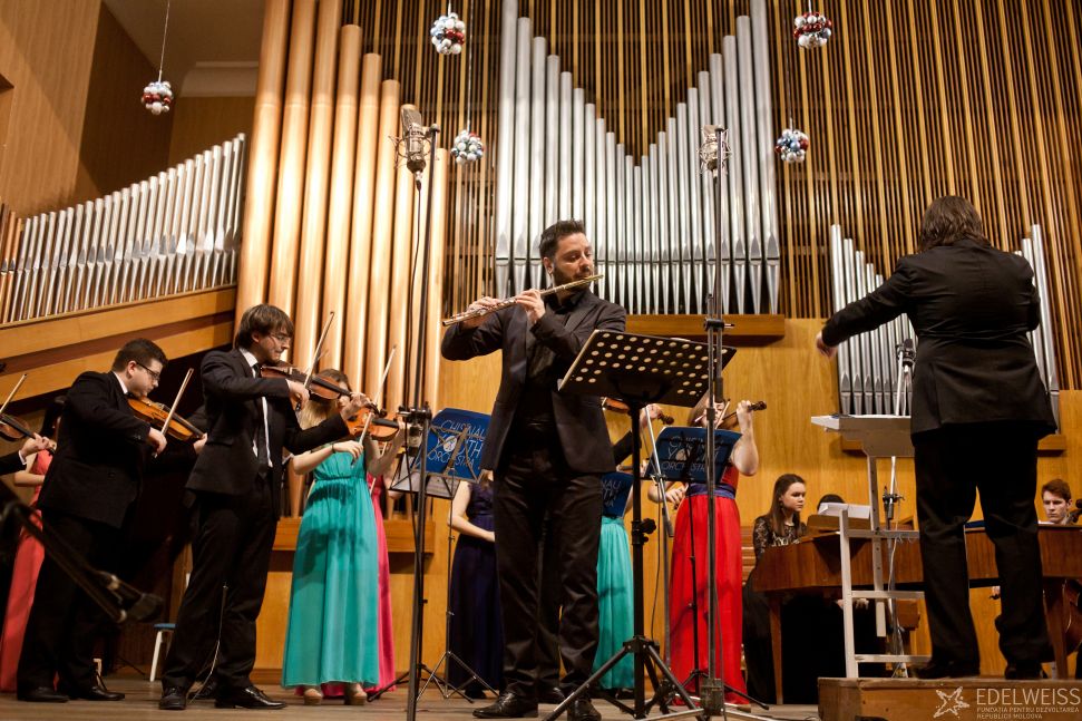 Magia sărbătorilor, surprinsă într-un concert inedit Magia sărbătorilor, surprinsă într-un concert inedit