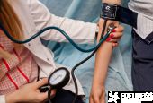 În prima lună de campanie, cabinetul pediatric mobil al Edelweiss a ajuns în 20 de localităţi