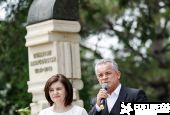 Vlad Plahotniuc, la inaugurarea monumentului lui Dumitru Matcovschi: “Îmi amintesc cu drag discuţiile noastre, era un om care m-a marcat”