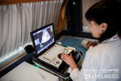 Copiii din Rădeni - examinaţi cu ultrasonograful în cadrul campaniei ”Renaşte Moldova”