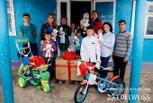 Более счастливые праздники в семье с 12 детьми