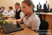 1 сентября Влад Плахотнюк был почетным гостем в школе села Грозешть